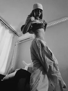 Jackie_Swann Dancing inside🖤 Kuva 6