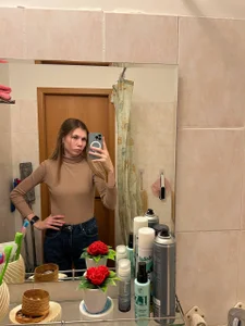 Public de OrvaBramblett  2 Imagens