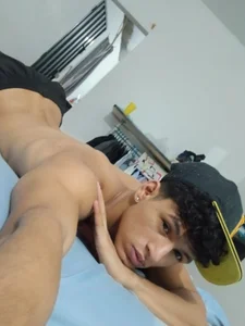Nicolas_AthleticBoy a day at home Pic 2