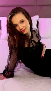 SilkSlowLips First Look at Me Bilde