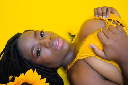 KayaBrown Sexy ebony girl Pic 2