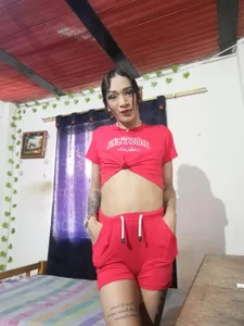 Nahomy_dirty23cm: Public ( 3 фото)