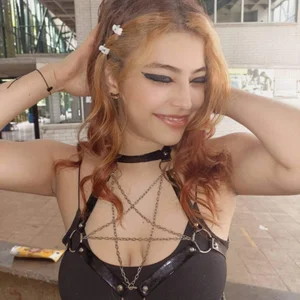 Dollar-girl Public صورة واحدة|Dollar-girl Public صورتان|Dollar-girl Public  2 صور|Dollar-girl Public  2 صورة