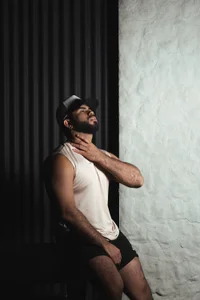 noah_crux Luxury man টি ছবি