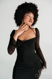 AriaFoster Elegance and glamor💋❤ รูป  4