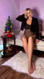 Elle_Milfa Happy New year slika 3