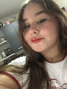 My cutest side de sharaa_miller  Imagens