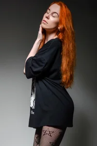 Elsa_Redwood Favorite black Pic 9