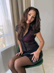 Linda_Ernestine Public Pic 3