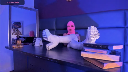 Sarah_Mistress_ UR MASKED BOSS Pic 5