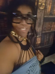 VenezuelaLuxeNoir Lips around Pic 6