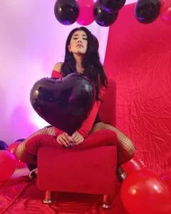 MihaCarther Velvet Temptation  3টি ছবি