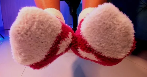 aleya_bliss My new pink stockings 💗 Bilde 5