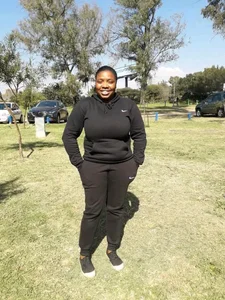 VoluptuousXX5 Public Foto 5