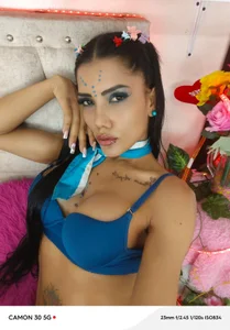 juliane_sweer1 Blue Pic 5