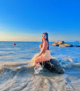 NatashaBrown12 Colombian beach Immagine  3