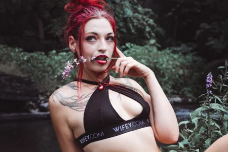 MissPoon69's XXX Nude Photo 8