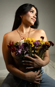 Veronica_Wins_ A Day Full of Flowers 💐🌸💐 Pic 3