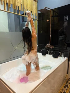 Alfresii_Rivera1Bubble Bath图片 3