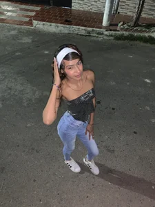 Coupletotaldemon Public Foto 4