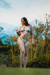 MayraVegas Mature juicy woman Gambar