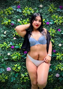 soffiasex68 Curves that don’t ask for attention… they command it. 🔥😈 Pic 5