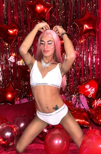 NahomiWhitel Wanna be my Valentine? 💘💖 зображення 7