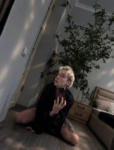 KitBiggestClit Public  2. fénykép
