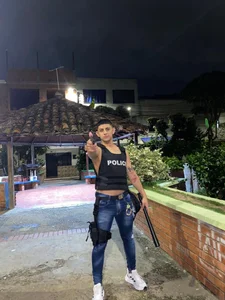 Alex_cute77 A very sexy police officer Hình 2