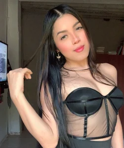 celeste_chic Public Pic 6