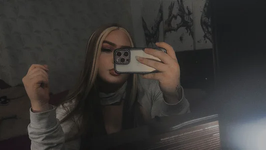 AnneVanHelsing Public Gambar