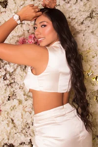 LizzHamilton__ Night date Pic