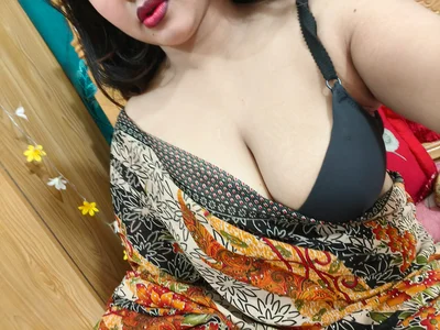 Ufff hoty❤️😜 de Beauty_Queen_Soniya  Imagens