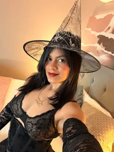 Witchy Mari 💋🎇 de Marilyn_Mulata Foto 4