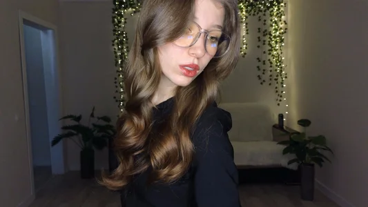 viviaaany Public Pic 3