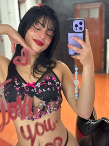 Stephany_Rodriguez Happy Valentine's Day, today I want you for me 💘 Gambar 3