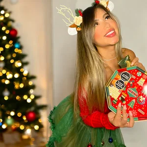 _laura_02 kullanıcısının 🎄🎄❤️❤️ albümü -  5 fotoğraf