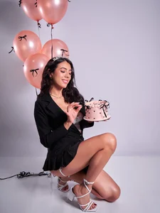 Julie_Bennet HBD to me!🎂✨🍷 Pic 7