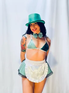 Eimy_Sexy_ Public Pic 4