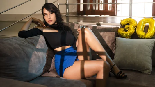 PilarJones_ Happy Birthday 2024 Bilde 3