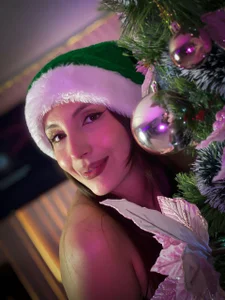paula_miler1 Christmas Eve 🥵🌙 Immagine  5