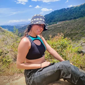 lovely_kitt Accompan me to this new adventure where you can appreciate the bell of these crystalline waters and Bilde 7