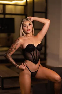 Sophie-velvet Black lingerie is one of my favorites. Foto 7