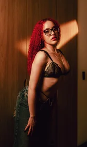 liljane_ Public Pic 2