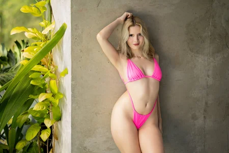 Maia_Collins sun day slika 2