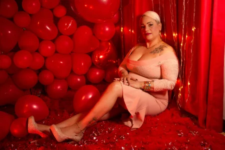 GianellaCox_ February 14 to celebrate love and friendship♥ Pic 6