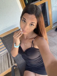 UN DÍA CASUAL 🤤🔥 de Transfernandapussy  3 photos
