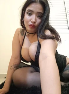 HilaryRusso32 Nasty girl Pic 3