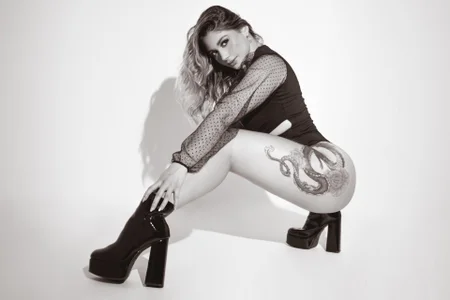 Emmazane_: Emma ❤️ ( 3 фото)