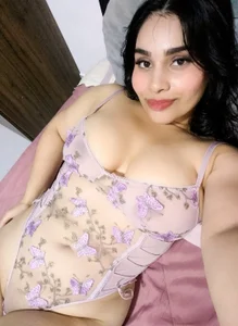 emma_hillton Public Foto 4